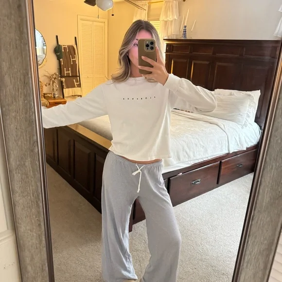 Brandy Melville Florence Italy top 🇮🇹 - Picture 8 of 8